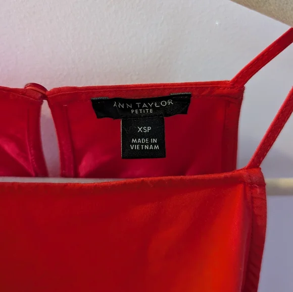 Ann Taylor Square Neck Flounce Shift Dress in Red XS Petite - Picture 4 of 8